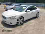 2012 Nissan Maxima SV z VIN 1N4AA5AP5CC807049, wystawiony jako IAAI lot #42674955 z przebiegiem 221 973 mil mil oraz . Historia ofert i sprzedaży dostępna na DreamBid. Obrazek 18.