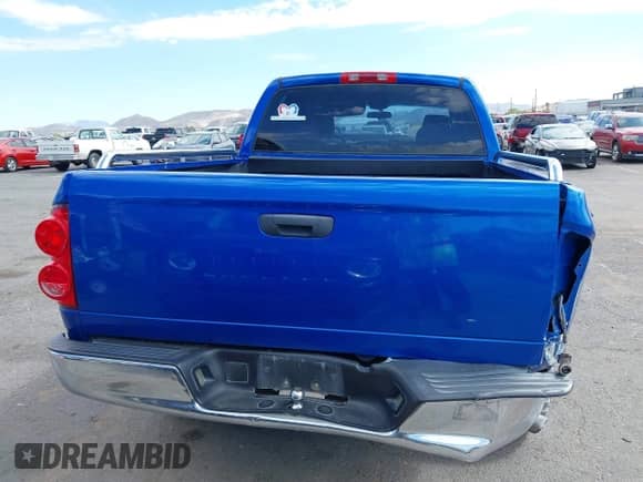 2007 Dodge 1500 ST с VIN 1D7HA18P27S224785, выставлен на аукционе IAAI как лот 43454715 с пробегом Не указан миль и . История ставок и продаж доступна на DreamBid. Изображение 16.