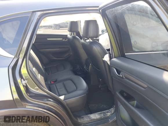 2025 Mazda CX-5 S Preferred z VIN JM3KFBCL6S0643407, wystawiony jako IAAI lot #42836380 z przebiegiem 13 930 mil mil oraz . Historia ofert i sprzedaży dostępna na DreamBid. Obrazek 8.