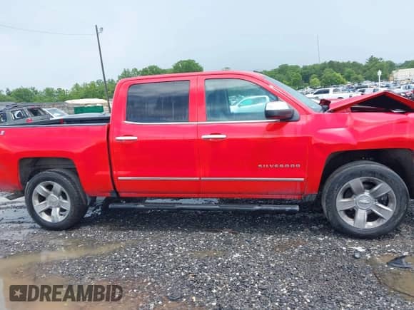 2018 Chevrolet Silverado 1500 LTZ с VIN 3GCUKSEC3JG271139, выставлен на аукционе IAAI как лот 42497438 с пробегом 141 324 миль миль и . История ставок и продаж доступна на DreamBid. Изображение 13.