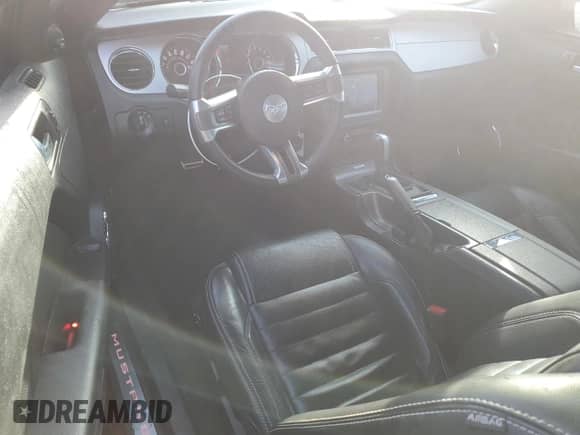 2014 Ford Mustang Premium with VIN 1ZVBP8AM0E5289019, listed as a Copart auction lot 82649795 with 56,000 mi miles and Salvage title. Bid and sale history available at DreamBid. Image 8.