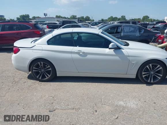 2020 BMW 4 Series 430i z VIN WBA4Z1C07L5N80697, wystawiony jako IAAI lot #42864648 z przebiegiem 46 668 mil mil oraz . Historia ofert i sprzedaży dostępna na DreamBid. Obrazek 13.