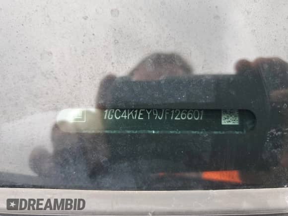 2018 Chevrolet Silverado 3500HD High Country с VIN 1GC4K1EY9JF126601, выставлен на аукционе Copart как лот 70416704 с пробегом 130 883 миль миль и На запчасти • Non repairable. История ставок и продаж доступна на DreamBid. Изображение 12.