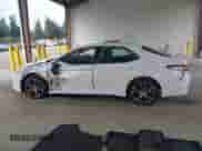 2019 Toyota Camry SE z VIN 4T1B11HK3KU847698, wystawiony jako IAAI lot #43421686 z przebiegiem 108 989 mil mil oraz . Historia ofert i sprzedaży dostępna na DreamBid. Obrazek 14.