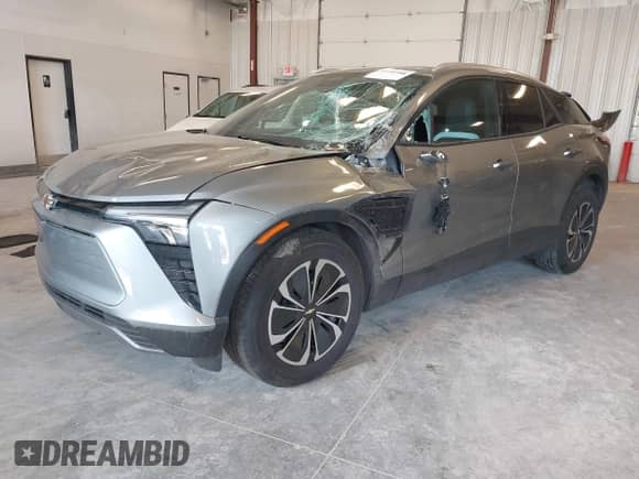 2024 Chevrolet Blazer EV eAWD LT with VIN 3GNKDBRJ6RS278046, listed as a IAAI auction lot 42346988 with 14,036 mi miles and . Bid and sale history available at DreamBid. Image 2.