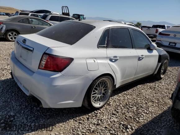 2011 Subaru WRX WRX with VIN JF1GV7E62BG521484, listed as a Copart auction lot 60166625 with 91,378 mi miles and Clean title. Bid and sale history available at DreamBid. Image 3.