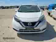 2018 Nissan Note S z VIN 3N1CE2CP4JL360155, wystawiony jako Copart lot #86458345 z przebiegiem 189 629 mil mil oraz Czysty tytuł • Clean title. Historia ofert i sprzedaży dostępna na DreamBid. Obrazek 5.