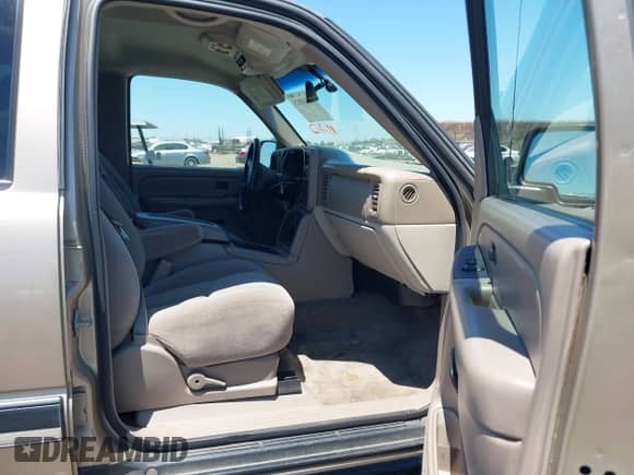 2005 Chevrolet Tahoe LS с VIN 1GNEK13T85J187539, выставлен на аукционе IAAI как лот 42540815 с пробегом 181 954 миль миль и . История ставок и продаж доступна на DreamBid. Изображение 5.