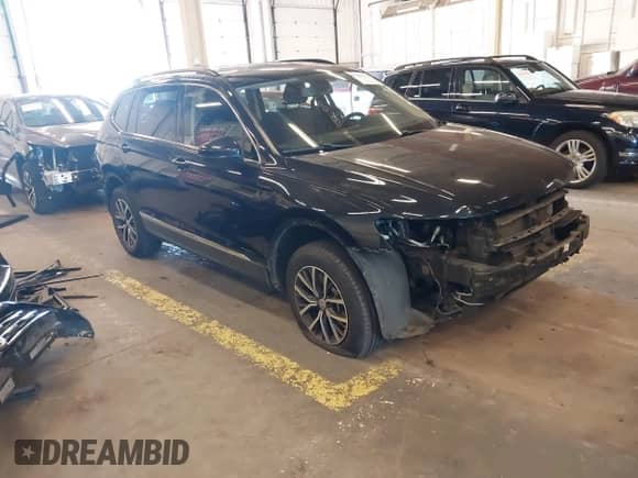 2020 Volkswagen Tiguan SE с VIN 3VV2B7AX1LM129407, выставлен на аукционе IAAI как лот 42455274 с пробегом 62 180 миль миль и . История ставок и продаж доступна на DreamBid. Изображение 1.