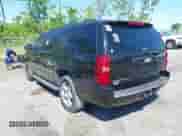 2011 Chevrolet Suburban LTZ с VIN 1GNSCKE01BR275919, выставлен на аукционе IAAI как лот 42038399 с пробегом 247 841 миль миль и . История ставок и продаж доступна на DreamBid. Изображение 3.