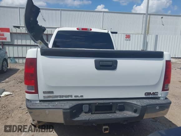 2011 GMC Sierra 1500 SLE с VIN 1GTR2VE32BZ247634, выставлен на аукционе IAAI как лот 43097507 с пробегом 235 202 миль миль и . История ставок и продаж доступна на DreamBid. Изображение 17.