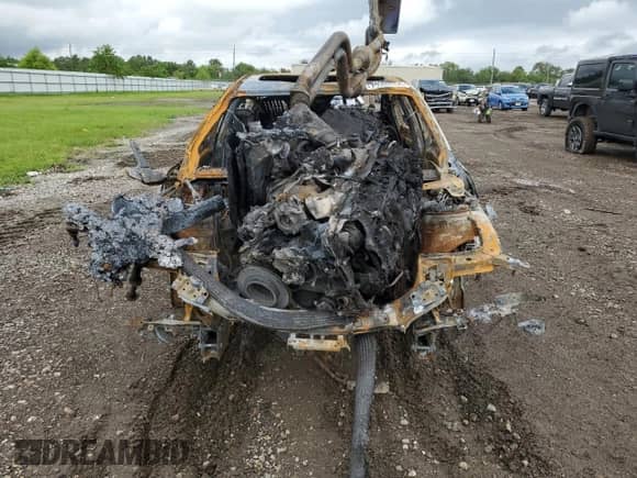 2017 BMW M3 z VIN WBS8M9C59H5G84768, wystawiony jako Copart lot #71323284 z przebiegiem Nie podano mil oraz Nie do naprawy • Non repairable. Historia ofert i sprzedaży dostępna na DreamBid. Obrazek 5.