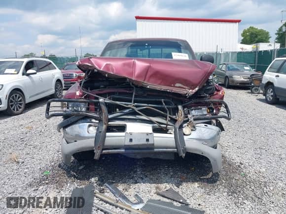 2000 Dodge 1500 with VIN 1B7HF13Z3YJ140812, listed as a IAAI auction lot 42469628 with 174,428 mi miles and . Bid and sale history available at DreamBid. Image 12.