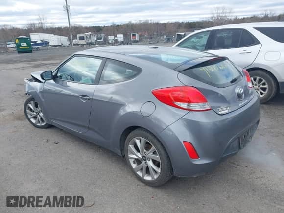 2017 Hyundai Veloster с VIN KMHTC6ADXHU306146, выставлен на аукционе IAAI как лот 41715687 с пробегом 113 364 миль миль и . История ставок и продаж доступна на DreamBid. Изображение 3.
