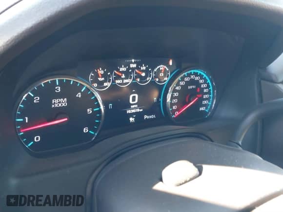 2019 Chevrolet Suburban Premier with VIN 1GNSCJKC0KR293658, listed as a IAAI auction lot 40563834 with 153,619 mi miles and . Bid and sale history available at DreamBid. Image 15.