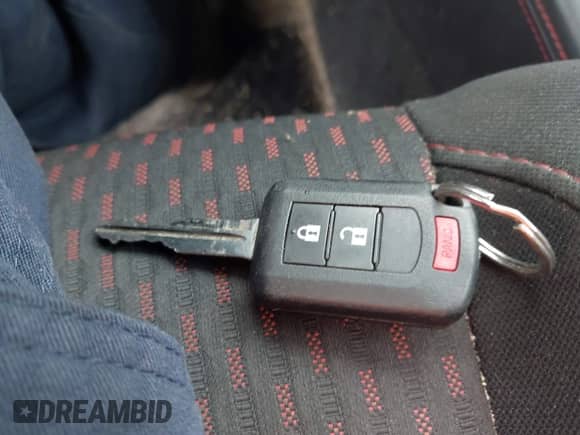 2019 Mitsubishi Outlander ES с VIN JA4AR3AU5KU019923, выставлен на аукционе IAAI как лот 43219322 с пробегом 79 269 миль миль и . История ставок и продаж доступна на DreamBid. Изображение 11.