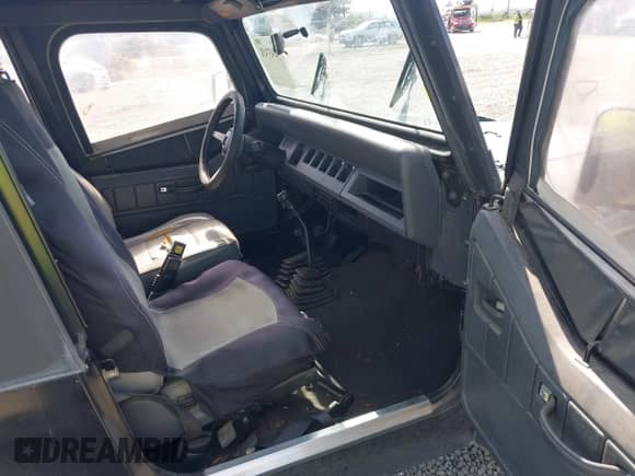 1994 Jeep Wrangler S with VIN 1J4FY19P3RP434078, listed as a IAAI auction lot 42437431 with 95,047 mi miles and . Bid and sale history available at DreamBid. Image 5.
