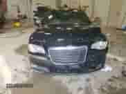 2013 Chrysler 300 C с VIN 2C3CCAKG1DH633956, выставлен на аукционе Copart как лот 61147875 с пробегом 144 737 миль миль и На запчасти • Non repairable. История ставок и продаж доступна на DreamBid. Изображение 5.