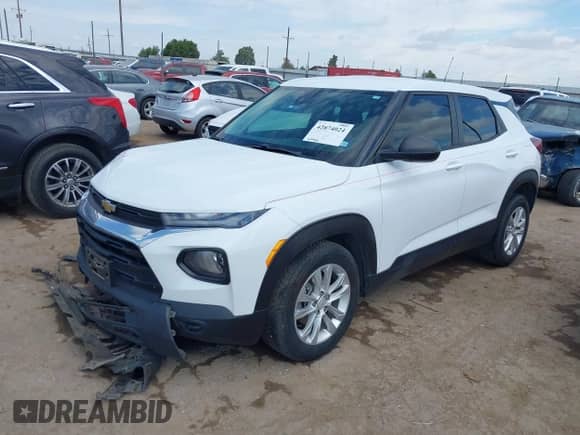 2021 Chevrolet TrailBlazer LS z VIN KL79MMS23MB044938, wystawiony jako IAAI lot #42874024 z przebiegiem 64 406 mil mil oraz . Historia ofert i sprzedaży dostępna na DreamBid. Obrazek 2.
