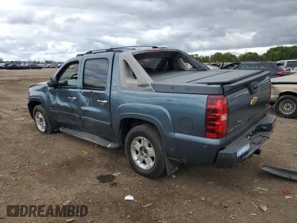2008 Chevrolet Avalanche 2LT with VIN 3GNFK12358G170015, listed as a Copart auction lot 82073145 with 205,359 mi miles and Salvage title. Bid and sale history available at DreamBid. Image 2.