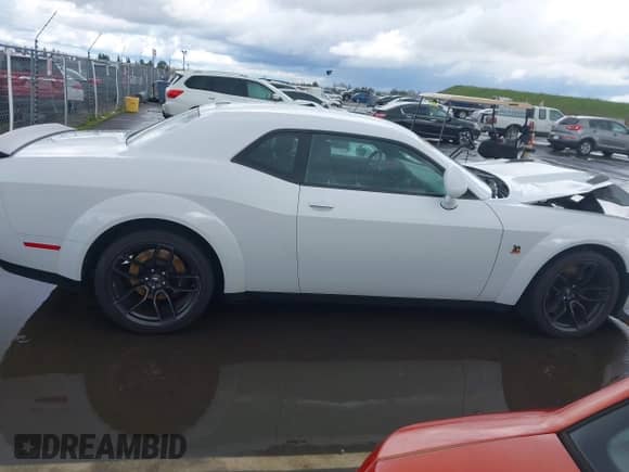 2022 Dodge Challenger R/T Scat Pack with VIN 2C3CDZFJ8NH247571, listed as a IAAI auction lot 41783759 with 22,834 mi miles and . Bid and sale history available at DreamBid. Image 14.