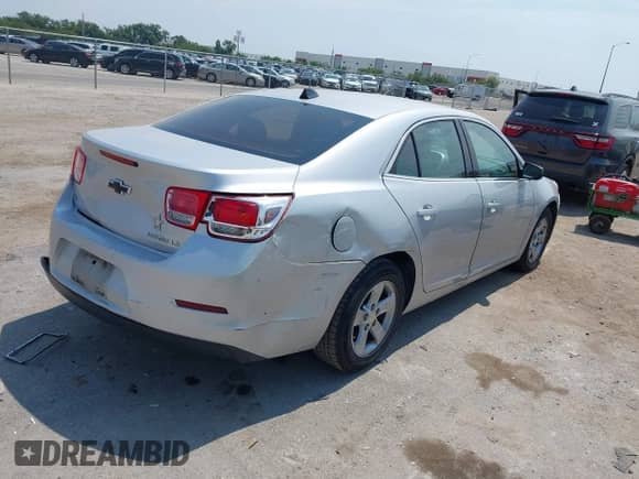 2014 Chevrolet Malibu LS с VIN 1G11B5SL2EF281802, выставлен на аукционе IAAI как лот 43089950 с пробегом 174 640 миль миль и . История ставок и продаж доступна на DreamBid. Изображение 4.