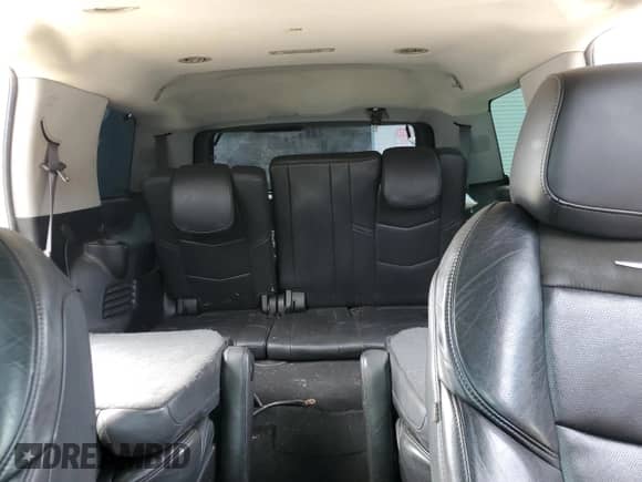 2017 Cadillac Escalade Luxury z VIN 1GYS4BKJ9HR197587, wystawiony jako Copart lot #53399435 z przebiegiem Nie podano mil oraz Czysty tytuł • Clean title. Historia ofert i sprzedaży dostępna na DreamBid. Obrazek 10.