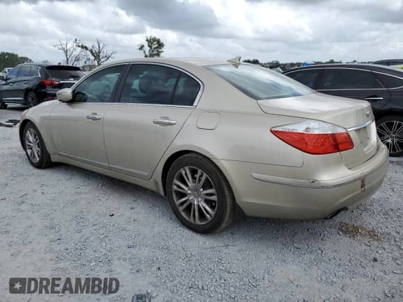 2010 Hyundai Genesis с VIN KMHGC4DF9AU092565, выставлен на аукционе Copart как лот 81996465 с пробегом 162 310 миль миль и Списание • Salvage title. История ставок и продаж доступна на DreamBid. Изображение 2.