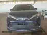 2022 Toyota Sienna Platinum с VIN 5TDERKEC1NS126303, выставлен на аукционе Copart как лот 90923245 с пробегом 21 171 миль миль и Списание • Salvage title. История ставок и продаж доступна на DreamBid. Изображение 5.