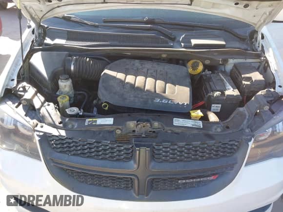 2018 Dodge Grand Caravan SE with VIN 2C4RDGBGXJR152910, listed as a IAAI auction lot 43406932 with 204,400 mi miles and . Bid and sale history available at DreamBid. Image 10.