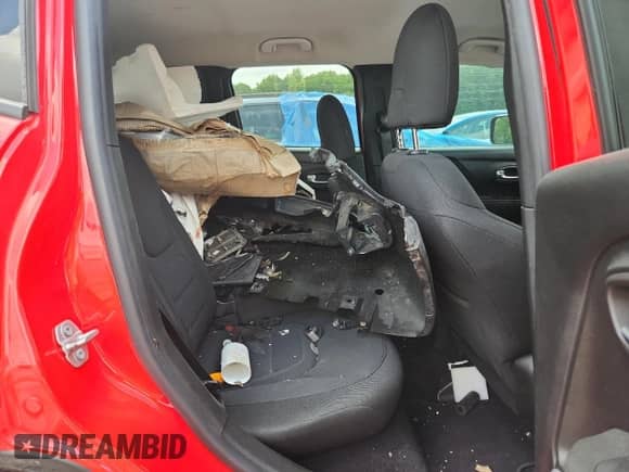 2018 Jeep Renegade Latitude with VIN ZACCJABB8JPH05350, listed as a Copart auction lot 65545705 with 66,020 mi miles and Salvage title. Bid and sale history available at DreamBid. Image 11.