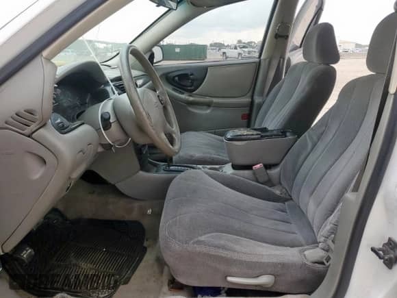 2004 Chevrolet Malibu Classic с VIN 1G1ND52F44M558045, выставлен на аукционе Copart как лот 65573855 с пробегом 165 402 миль миль и Списание • Salvage title. История ставок и продаж доступна на DreamBid. Изображение 7.