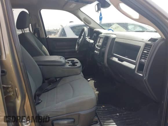 2014 Ram 1500 Express с VIN 1C6RR6FT3ES293543, выставлен на аукционе IAAI как лот 42626631 с пробегом 216 338 миль миль и . История ставок и продаж доступна на DreamBid. Изображение 5.