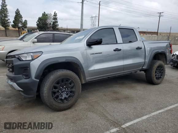 2023 Chevrolet Colorado 4WD Trail Boss z VIN 1GCPTEEK3P1197621, wystawiony jako Copart lot #65346155 z przebiegiem 41 432 mil mil oraz Szkoda całkowita • Salvage title. Historia ofert i sprzedaży dostępna na DreamBid. Obrazek 1.