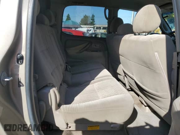 2005 Toyota Tundra SR5 с VIN 5TBET34185S496566, выставлен на аукционе Copart как лот 81779275 с пробегом 170 890 миль миль и Списание • Salvage title. История ставок и продаж доступна на DreamBid. Изображение 10.