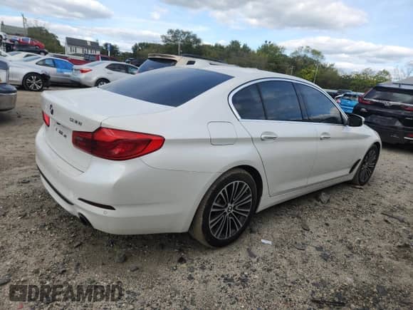 2018 BMW 5 Series 530i z VIN WBAJA5C58JWA39259, wystawiony jako Copart lot #85089735 z przebiegiem 71 586 mil mil oraz Czysty tytuł • Clean title. Historia ofert i sprzedaży dostępna na DreamBid. Obrazek 3.