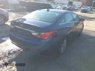 2013 Hyundai Sonata SE z VIN 5NPEC4AC6DH557534, wystawiony jako IAAI lot #43597851 z przebiegiem 160 434 mil mil oraz . Historia ofert i sprzedaży dostępna na DreamBid. Obrazek 4.