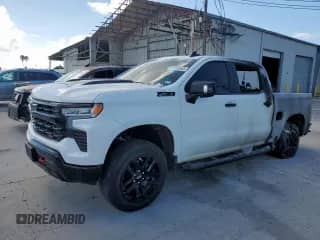 2025 Chevrolet Silverado 1500 LT Trail Boss с VIN 3GCUKFED9SG268960, выставлен на аукционе Copart как лот 61948945 с пробегом Не указан миль и Списание • Salvage title. История ставок и продаж доступна на DreamBid. Изображение 1.