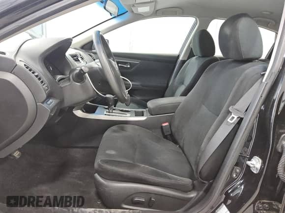 2015 Nissan Altima 2.5 with VIN 1N4AL3AP7FC187047, listed as a Copart auction lot 83862975 with 147,018 mi miles and Clean title. Bid and sale history available at DreamBid. Image 7.