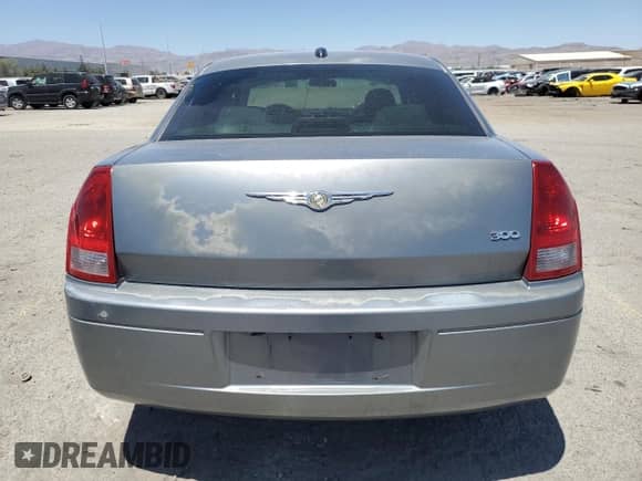 2006 Chrysler 300 with VIN 2C3KA43R86H169845, listed as a Copart auction lot 61271765 with 183,366 mi miles and Salvage title. Bid and sale history available at DreamBid. Image 6.