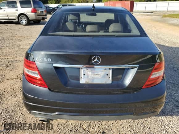 2012 Mercedes-Benz C 250 Sport с VIN WDDGF4HB4CR199974, выставлен на аукционе Copart как лот 82749945 с пробегом 157 558 миль миль и Чистый • Clean title. История ставок и продаж доступна на DreamBid. Изображение 6.