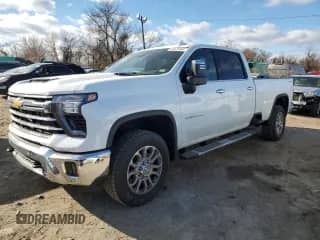 2025 Chevrolet Silverado 2500HD с VIN 1GC4KPE71SF109979, выставлен на аукционе Copart как лот 83874004 с пробегом 4 571 миль миль и Списание • Salvage title. История ставок и продаж доступна на DreamBid. Изображение 1.