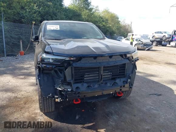 2024 Chevrolet Colorado 4WD Z71 с VIN 1GCPTDEK7R1229824, выставлен на аукционе IAAI как лот 43393779 с пробегом 9 831 миль миль и . История ставок и продаж доступна на DreamBid. Изображение 6.
