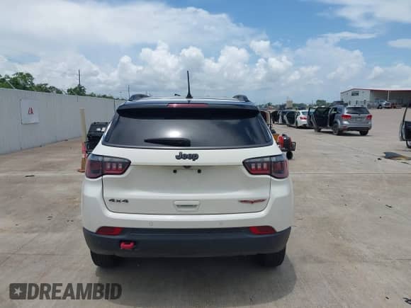 2021 Jeep Compass Trailhawk z VIN 3C4NJDDB3MT520448, wystawiony jako IAAI lot #42675404 z przebiegiem 84 376 mil mil oraz . Historia ofert i sprzedaży dostępna na DreamBid. Obrazek 16.