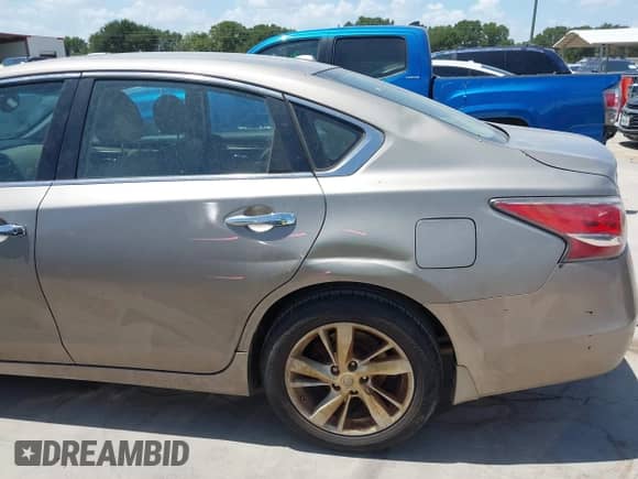 2015 Nissan Altima SL with VIN 1N4AL3AP3FN369154, listed as a IAAI auction lot 42849723 with 86,008 mi miles and . Bid and sale history available at DreamBid. Image 6.