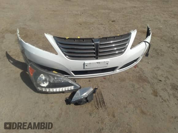 2015 Hyundai Equus Signature z VIN KMHGH4JH3FU094391, wystawiony jako IAAI lot #32794970 z przebiegiem 104 053 mil mil oraz . Historia ofert i sprzedaży dostępna na DreamBid. Obrazek 12.