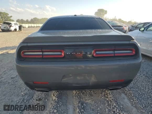 2019 Dodge Challenger SXT z VIN 2C3CDZAG8KH623239, wystawiony jako Copart lot #63112575 z przebiegiem 56 285 mil mil oraz Szkoda całkowita • Salvage title. Historia ofert i sprzedaży dostępna na DreamBid. Obrazek 6.