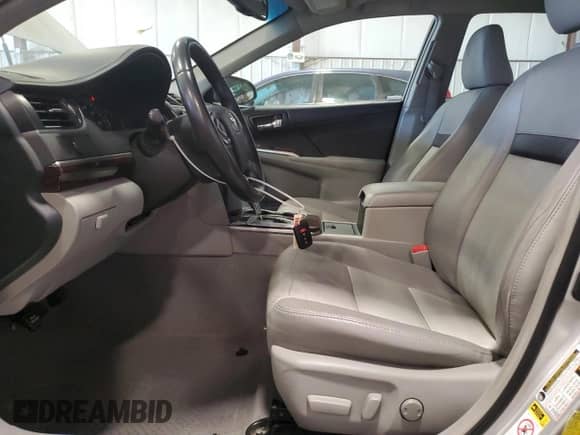 2014 Toyota Camry SE с VIN 4T1BK1FK9EU549340, выставлен на аукционе Copart как лот 70704635 с пробегом 102 169 миль миль и Списание • Salvage title. История ставок и продаж доступна на DreamBid. Изображение 7.