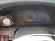 1998 Nissan Frontier XE z VIN 1N6DD21S2WC364538, wystawiony jako Copart lot #62867545 z przebiegiem 261 987 mil mil oraz Szkoda całkowita • Salvage title. Historia ofert i sprzedaży dostępna na DreamBid. Obrazek 9.