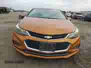 2017 Chevrolet Cruze LT z VIN 3G1BE6SM6HS583460, wystawiony jako Copart lot #83762095 z przebiegiem 80 373 mil mil oraz Czysty tytuł • Clean title. Historia ofert i sprzedaży dostępna na DreamBid. Obrazek 5.